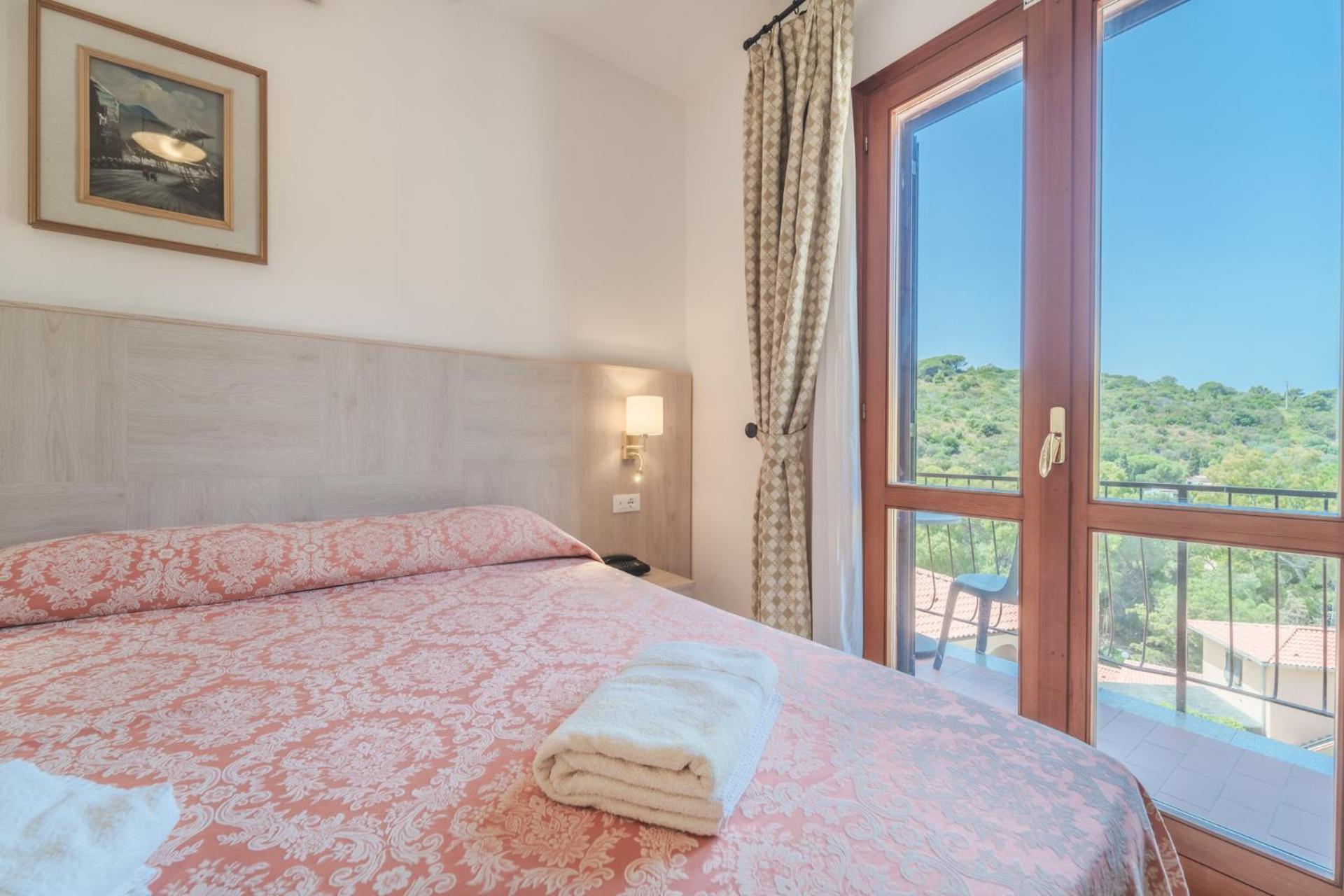 Hotel Lo Scirocco เฟโตวาเยีย ภายนอก รูปภาพ